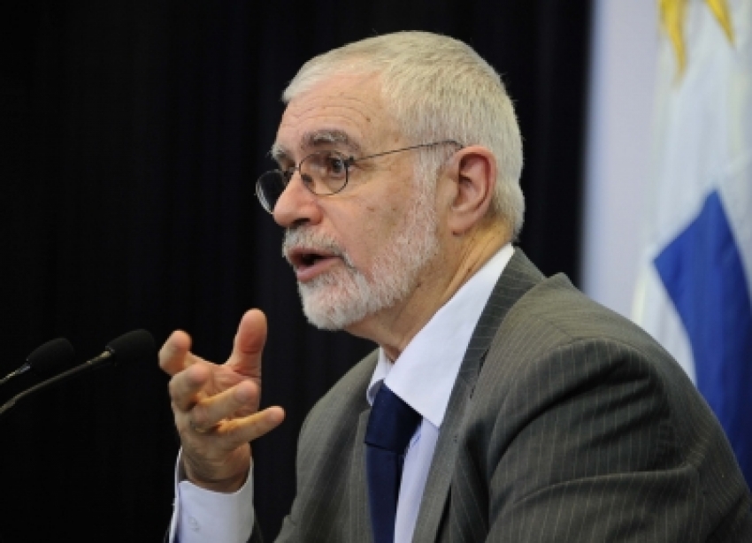 Liberoff no tiene autoridad ni estatura para calificar al ministro de Turismo Tabar&eacute; Viera
