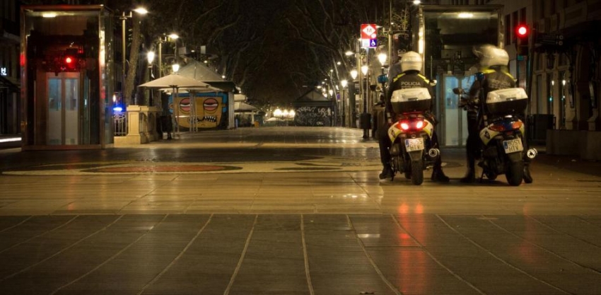 Catalu&ntilde;a prev&eacute; toque de queda desde las 24 horas de este jueves