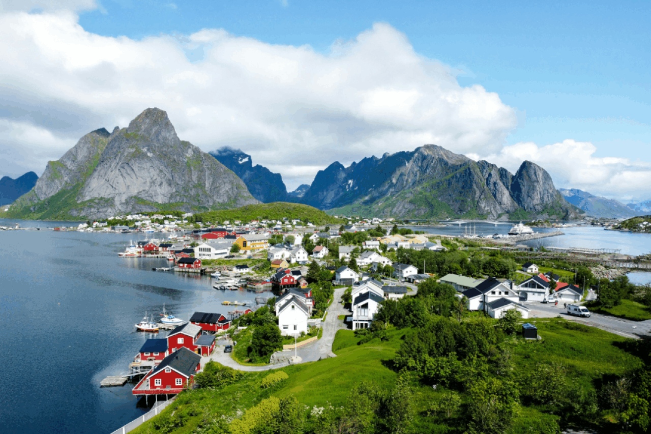 Las b&uacute;squedas de hoteles en Noruega y Suiza se disparan entre los espa&ntilde;oles que huyen del calor