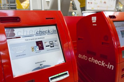 Iberia ofrece nuevo sistema de autofacturaci&oacute;n y entrega del equipaje