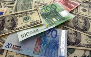 Las l&iacute;neas a&eacute;reas en la &oacute;rbita del euro y algunas paradojas