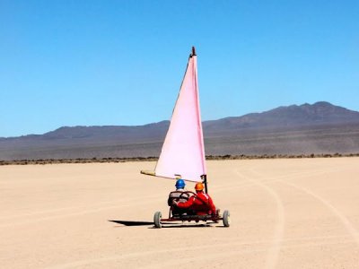 BARREAL. El carrovelismo es el deporte ideal para realizar aqu&iacute;.