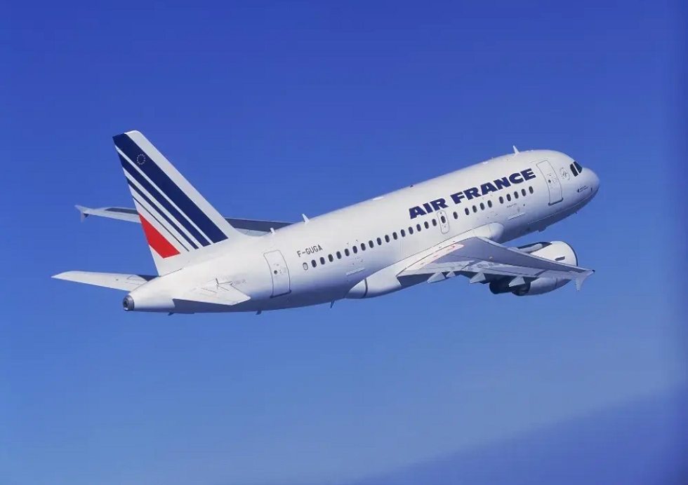 La huelga de controladores a&eacute;reos en Par&iacute;s provoc&oacute; la cancelaci&oacute;n del 70% de los vuelos de este s&aacute;bado
