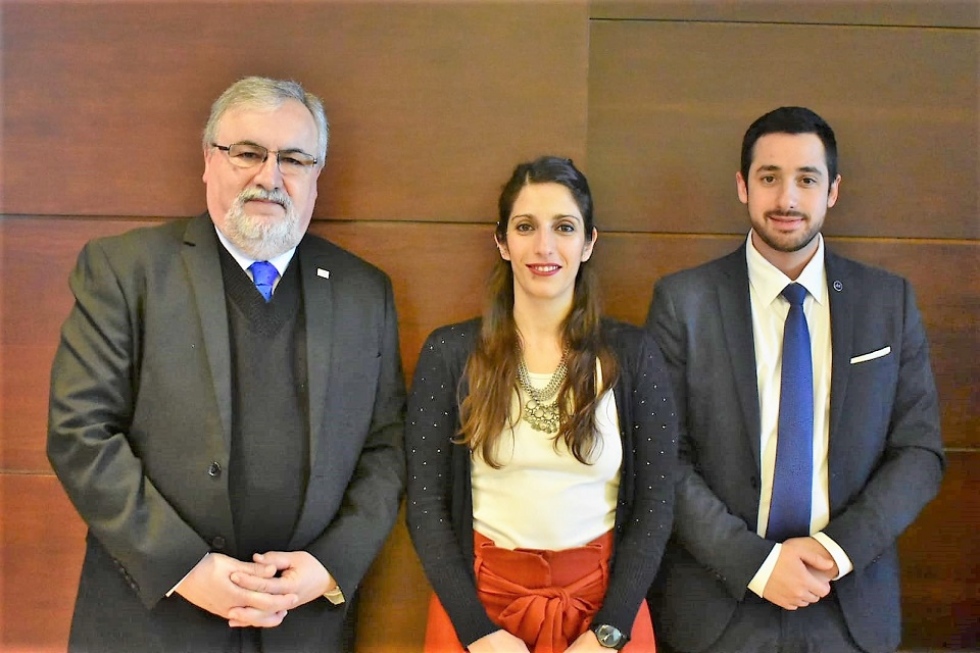 Francisco Rodr&iacute;guez, Presidente de AHRU junto a Daniela Finocchiaro y Franco Di Pasquo.
