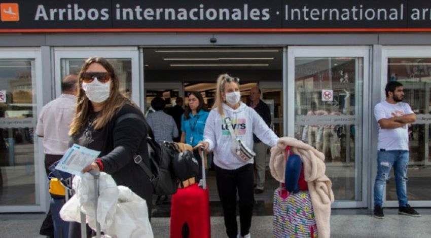 Argentina pedir&iacute;a pasaporte sanitario a turistas extranjeros a partir de agosto