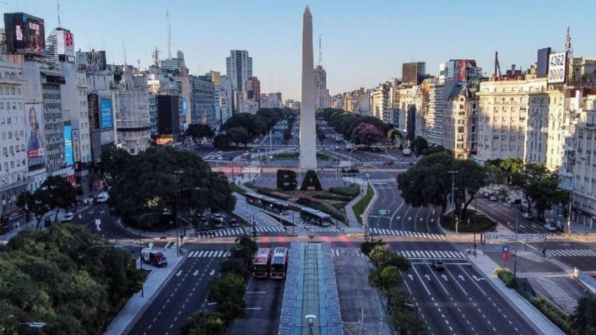 El primer d&iacute;a de una nueva cuarentena en Argentina