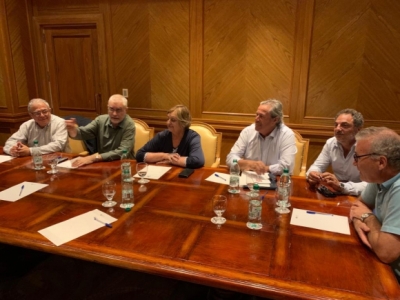 En Uruguay, el turismo y la pol&iacute;tica generalmente se encuentran s&oacute;lo en verano