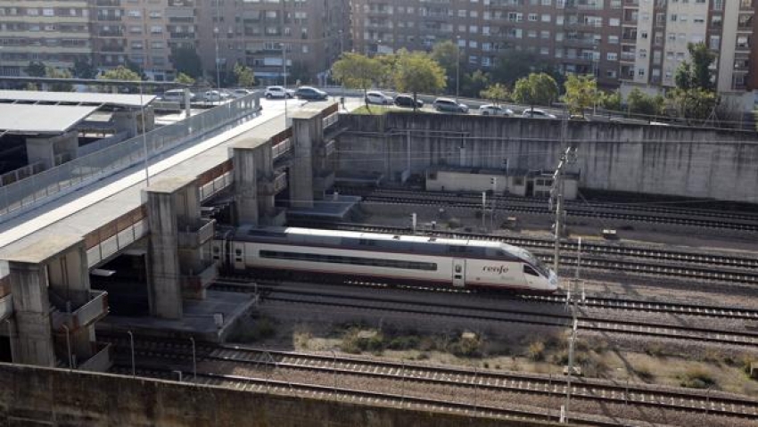 Espa&ntilde;a: Adif dar&aacute; el empuj&oacute;n definitivo al AVE a Galicia y para llegar a Murcia en 2020