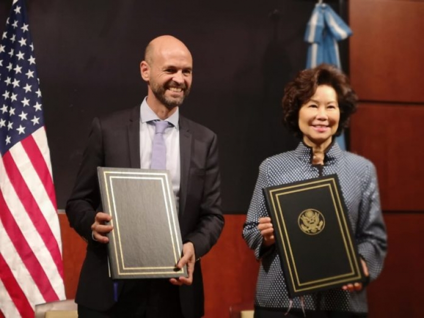 Argentina y EE.UU. modernizan su acuerdo bilateral y flexibilizan restricciones de rutas y frecuencias