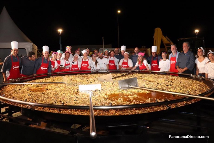 La paella gigante de Piri&aacute;polis dar&aacute; la vuelta al mundo