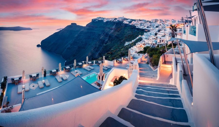 Los precios de los hoteles se disparan en el Mediterr&aacute;neo respecto a 2019