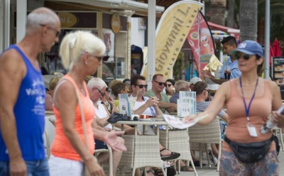 El timo con el que cada vez m&aacute;s brit&aacute;nicos pagan sus vacaciones en Espa&ntilde;a