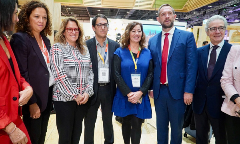 Baleares se promociona como masificada, de borrachera y con empleados precarios
