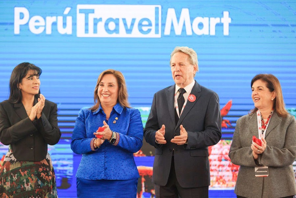 &Uacute;rsula Le&oacute;n; presidenta de la Rep&uacute;blica, Dina Boluarte; presidente de Canatur, Jos&eacute; Koechlin von Stein; y Maritza Montero, presidente del Comit&eacute; Organizador del PTM.