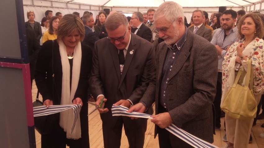 Elizabeth Villalba, Directora de Turismo de la Intendencia de Montevideo; Carlos Pera, Presidente de AUDAVI; Benjam&iacute;n Liberoff, Ministro de Turismo.
