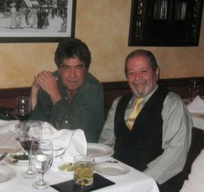 En Los Parrilleros, Luis y Roberto