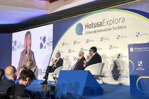 El transporte aerocomercial espa&ntilde;ol &ldquo;est&aacute; enfermo de &eacute;xito&rdquo;
