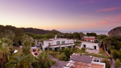 Una habitaci&oacute;n con vistas al  mar Tirreno