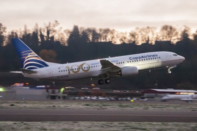S&iacute;mbolo de consolidaci&oacute;n y crecimiento el avi&oacute;n 100 de Copa Airlines