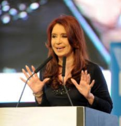 CFK: "Aerol&iacute;neas debe ser de los 40 millones de argentinos"
