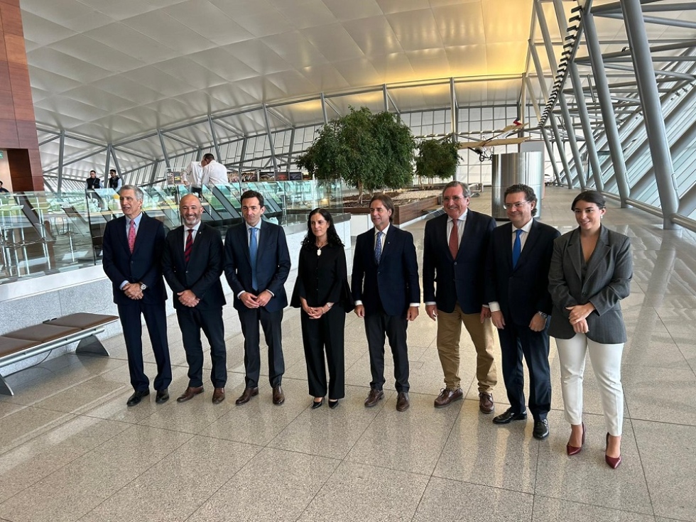 Destacadas presencias en el anuncio del ILS Categor&iacute;a III b en el Aeropuerto de Carrasco