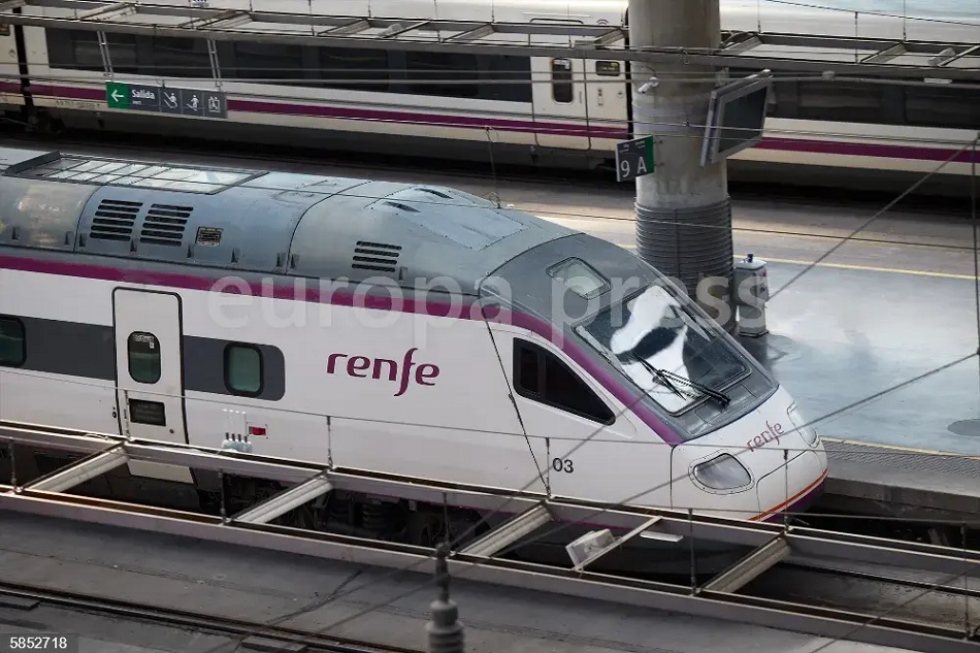 Renfe negocia con Chile y Colombia el suministro de trenes de segunda mano