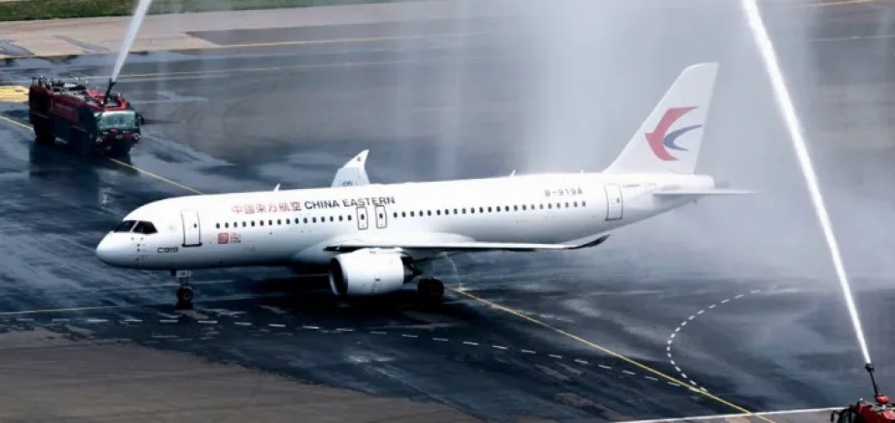 El nuevo avi&oacute;n chino COMAC C919 realiza su primer vuelo comercial