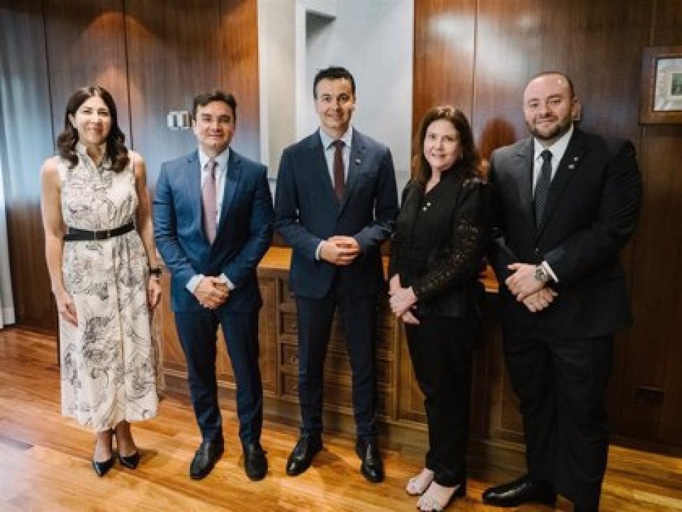 Reuni&oacute;n ministros de Turismo de Espa&ntilde;a y Brasil.