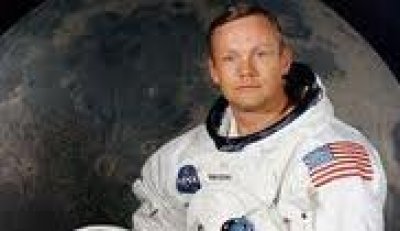 Armstrong tuvo que pasar por migraciones cuando regres&oacute; de la luna