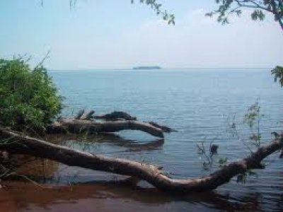 La habilitaci&oacute;n del lago Ypacara&iacute; favoreci&oacute; al turismo en Aregu&aacute;