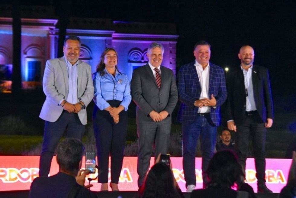 Gustavo Peralta, Mirian Prunotto, Mart&iacute;n Llaryora, Dar&iacute;o Capitani y Ra&uacute;l Sansica.