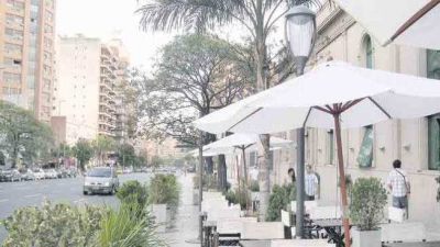 Avenida Hip&oacute;lito Yrigoyen, columna vertebral del barrio Nueva C&oacute;rdoba y eje de la caminata sabatina denominada &ldquo;Arte, estilo y vanguardia&rdquo;.