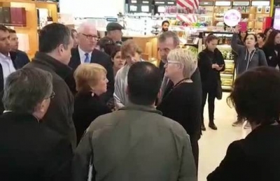 Evac&uacute;an a presidenta Bachelet en aeropuerto de Auckland por emergencia
