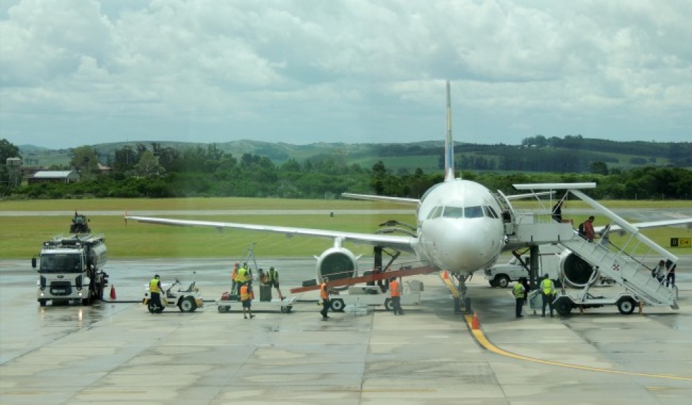 En Uruguay el transporte a&eacute;reo puede quedar sin combustible a partir del domingo 13 a mediod&iacute;a