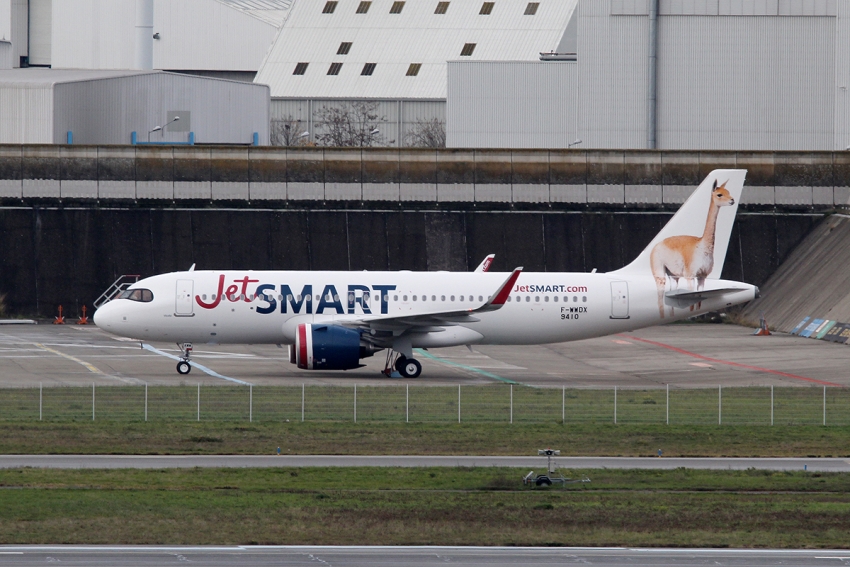 JetSMART en vuelo de aproximaci&oacute;n a Uruguay