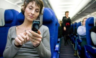 12 cosas que nunca debes hacer en un avi&oacute;n